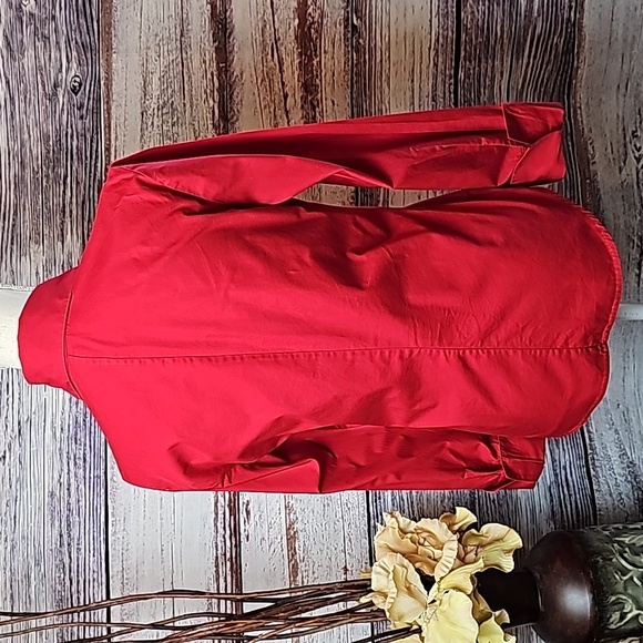 NEW THE LIMITED RED FLORAL CUTOUT TUXEDO CUFF BUTTON-UP BLOUSE - Picture 5 of 11